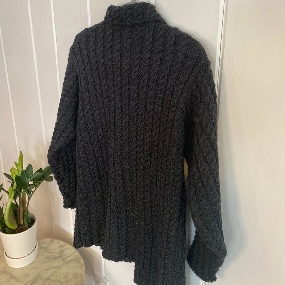 Hand-Finished Sweaters of Ireland Wool Cardigan - Picture 9 of 10